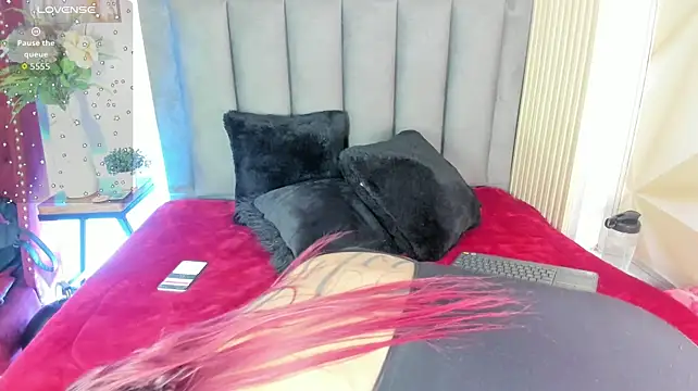 MiaGinger_'s Live XXX Chat