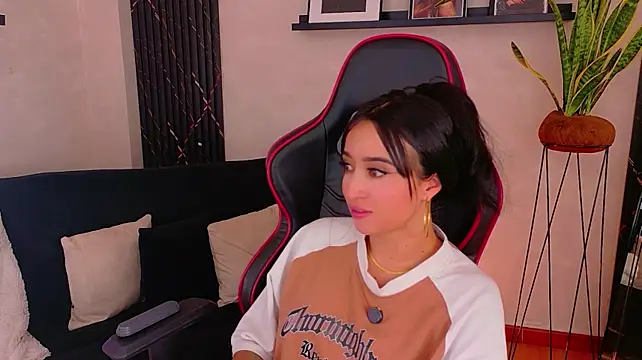 XXX chat uživo modela EmmyEvans1