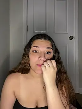 treasurebabii Webcam Show