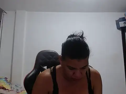 Adriana_0312's Live XXX Chat