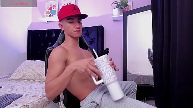 Show modela BabyAndy_ na web-kameri