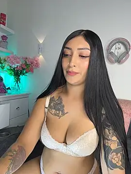 Vibe-kathy's Live XXX Chat