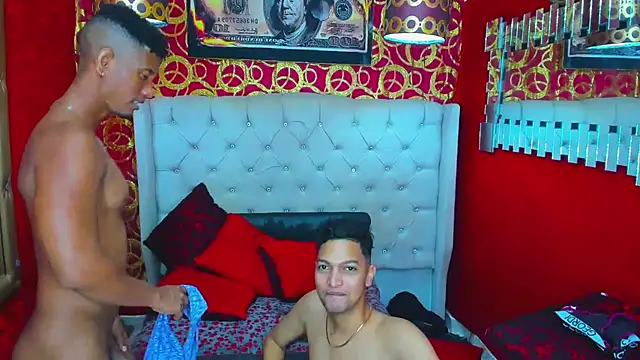 Chat +18 de PEINBOYS ao vivo