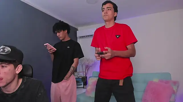 Chatroom XXX en direct de Handsomeboyss19