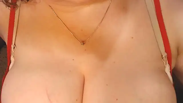BustyKatty 网络视讯表演