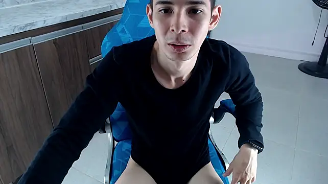 Show modela Brandon_Wolf na web-kameri