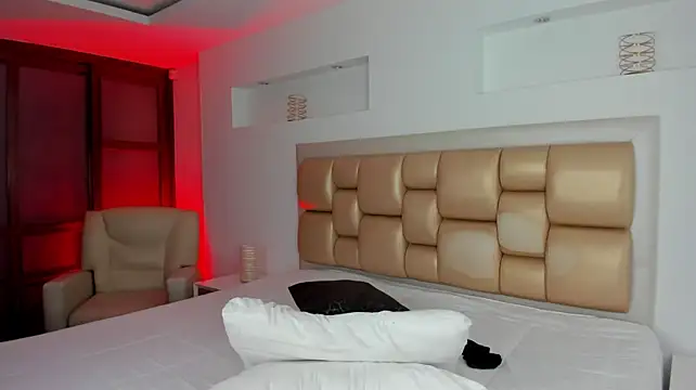 AryloverX's Live XXX Chat