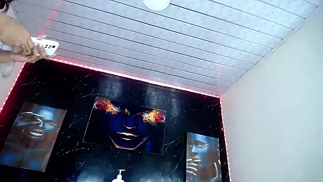 LuxeCouplen Live XXX chat