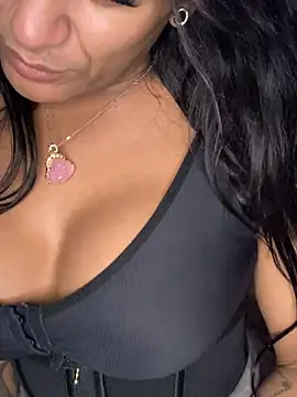 Xzotiq Live XXX Chat