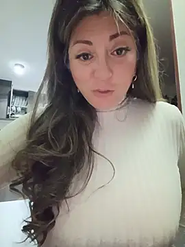 emma_tour's Live XXX Chat