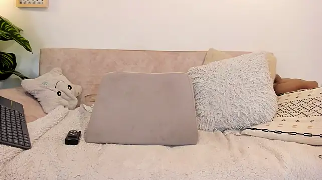 XXX chat uživo modela Rachel__Lang