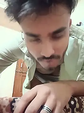 Vicky_thakur লাইভ XXX চ্যাট