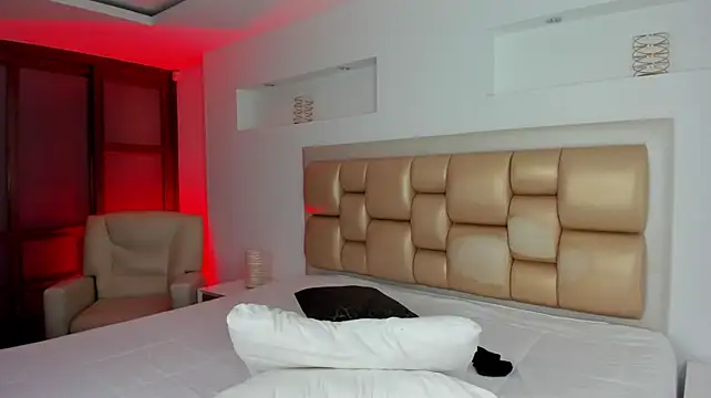 دردشة AryloverX الجنسية المباشرة
