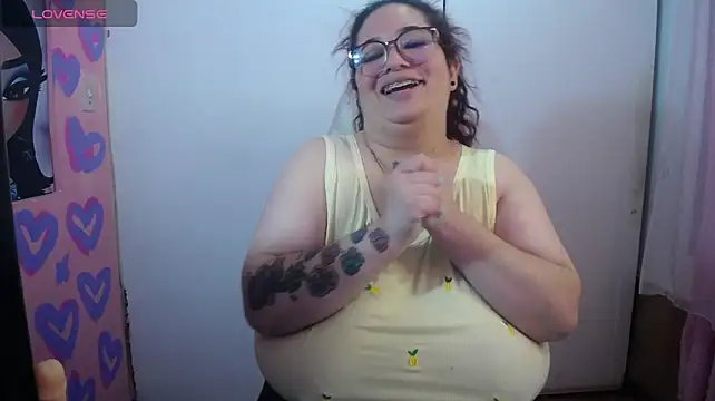 XXX chat uživo modela kattybbwbigboobs_