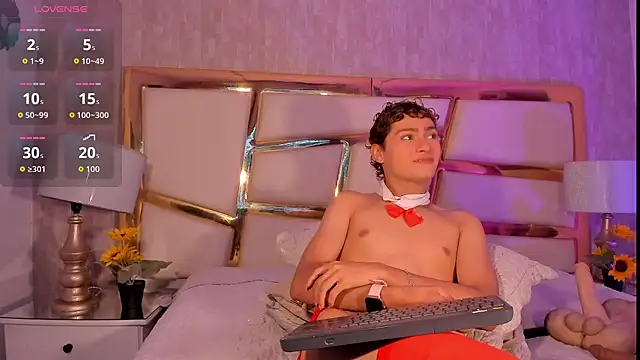 Онлайн чат XXX JacobRusso