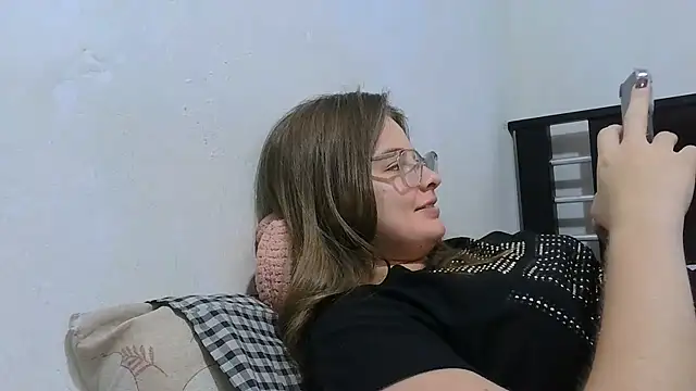 HellenMiyer1111 Chat XXX in diretta