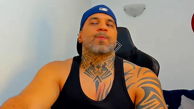 Chat +18 de JoshRigby ao vivo