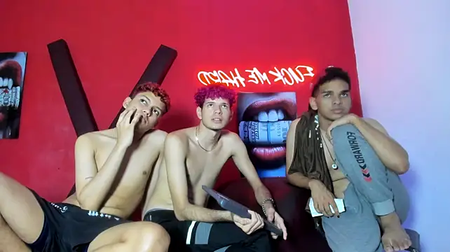 XXX chat uživo modela LOVE_KING1