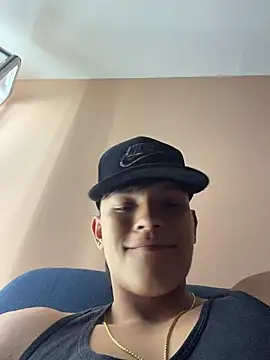 Czat XXX na żywo – DilanMiller_