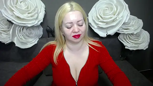 צ'אט XXX בשידור חי של OliviaVerr
