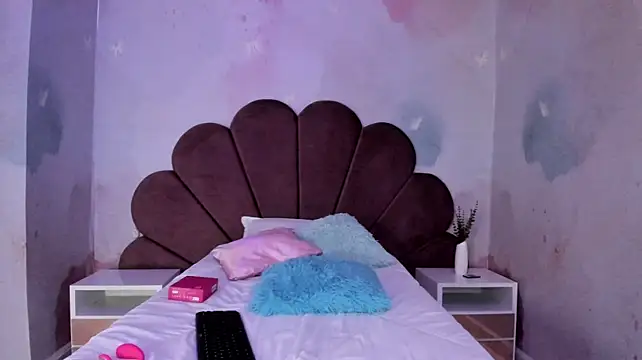 צ'אט XXX בשידור חי של arietta_skinny