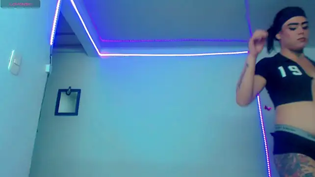 Perla_Hotcortes Adlı Modelin Canlı XXX Sohbeti
