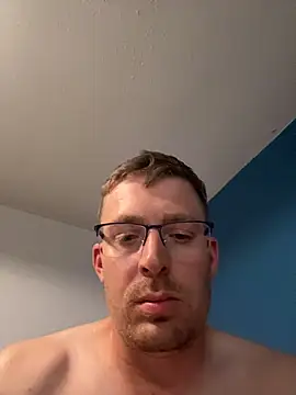 jungleking_88 Show in webcam
