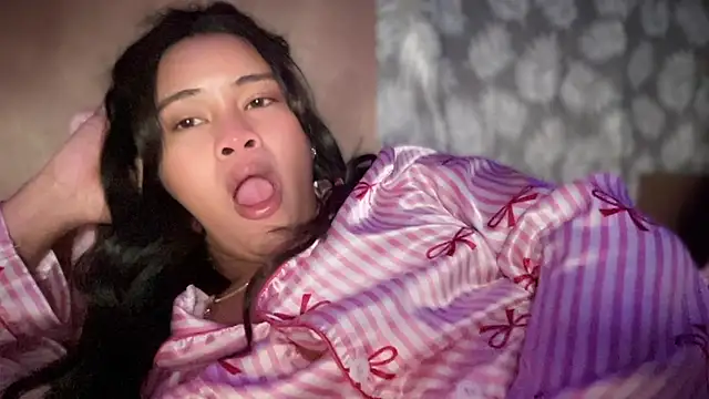 Exotic_alyssa69 Pertunjukan Webcam
