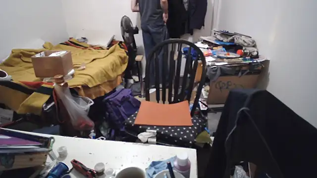 JohnnyMoves' Live XXX Chat
