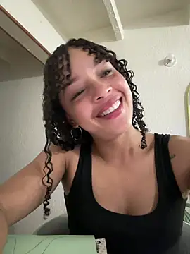Chat XXX ao vivo de Yasmin777_