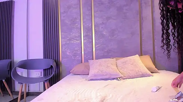 Chatroom XXX en direct de SofiaBrock