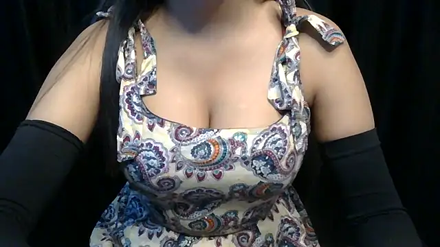 hoty_Vniti Chat XXX in diretta