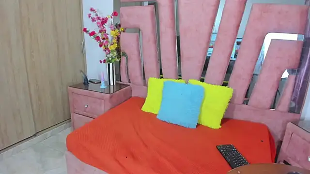 MaraKarly 现场XXX聊天