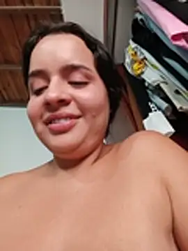 Julieth_hot-69 Adlı Modelin Canlı XXX Sohbeti