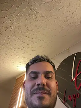 LatinBearX Webcam Show