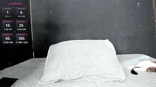 valen_thompson 网络视讯表演