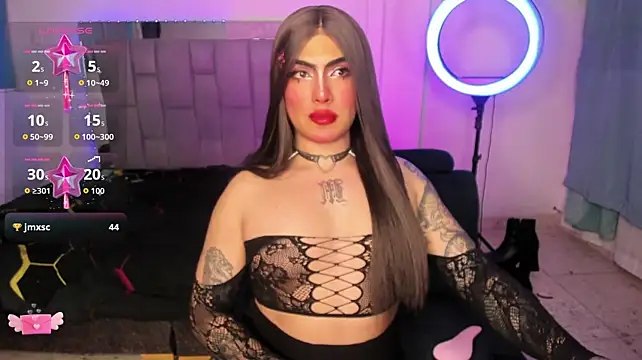 Sophie_whitexxx 网络视讯表演