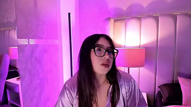XXX chat uživo modela MadeleynRose