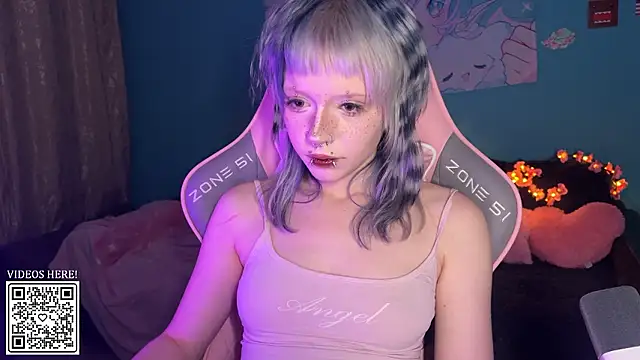 Онлайн чат XXX mollycutiestar