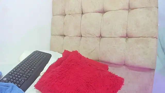 nyx_white_Gay Шоу с уебкамера