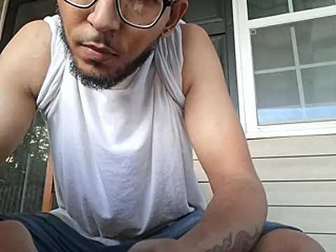 ThrowedWorldWide live XXX chat