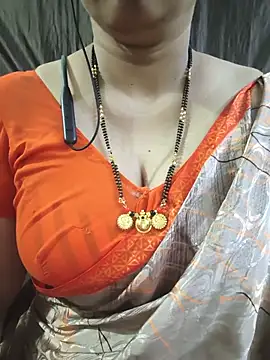 Chatroom XXX en direct de bhuvana_555