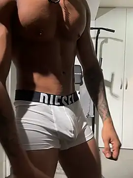 Paradise_boy__のライブXXXチャット
