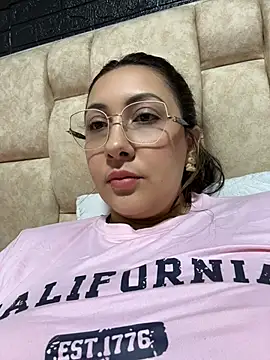 KittyObsession's Webcam Show