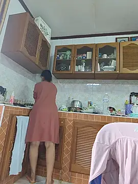 Mama_Eva_1 Adlı Modelin Canlı XXX Sohbeti