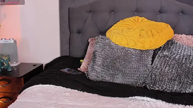 XXX chat uživo modela kendallhot7