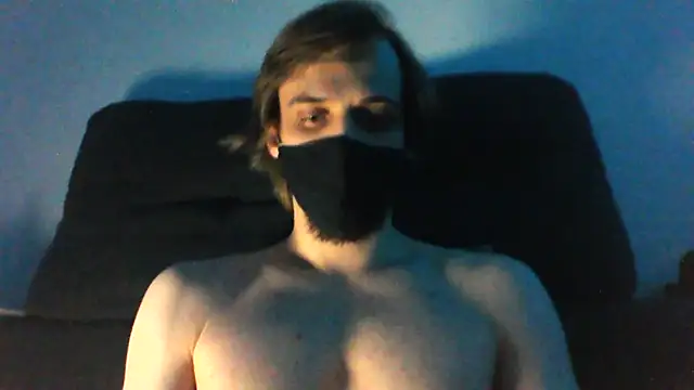 Show modela KaelNox na web-kameri