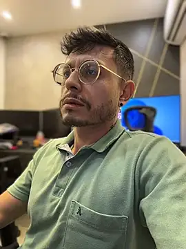 הופעת וובקאם של andrewlopezz