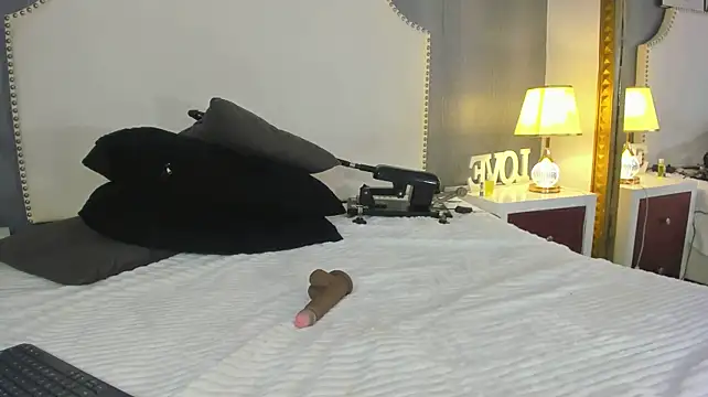 แชท XXX สดของ JennaWilliamss