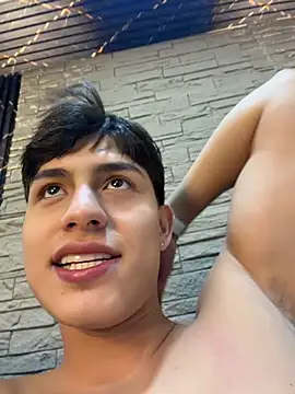 XXX chat uživo modela Lander_Cruz
